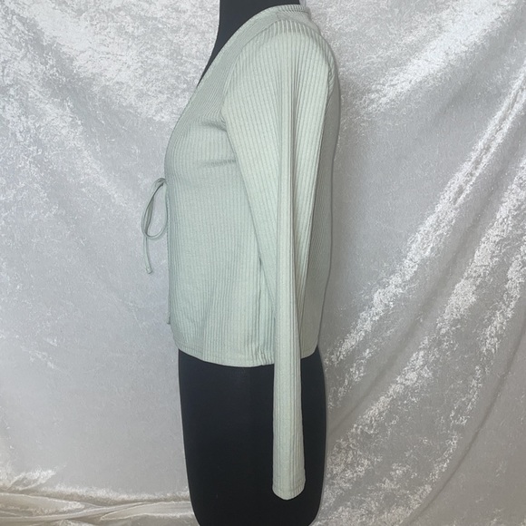 Tie front top - Picture 4 of 8